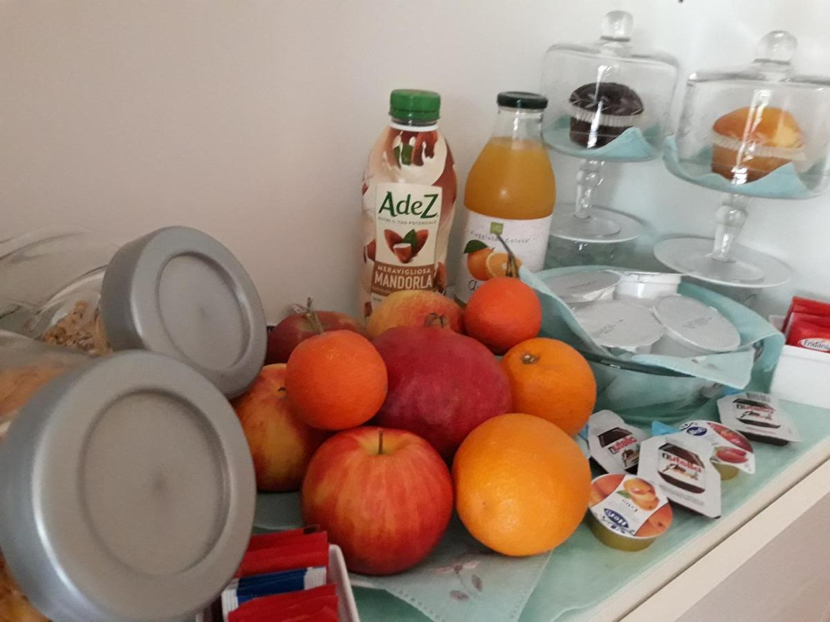 A Casa Di Grace Bed and Breakfast Basiglio Buitenkant foto